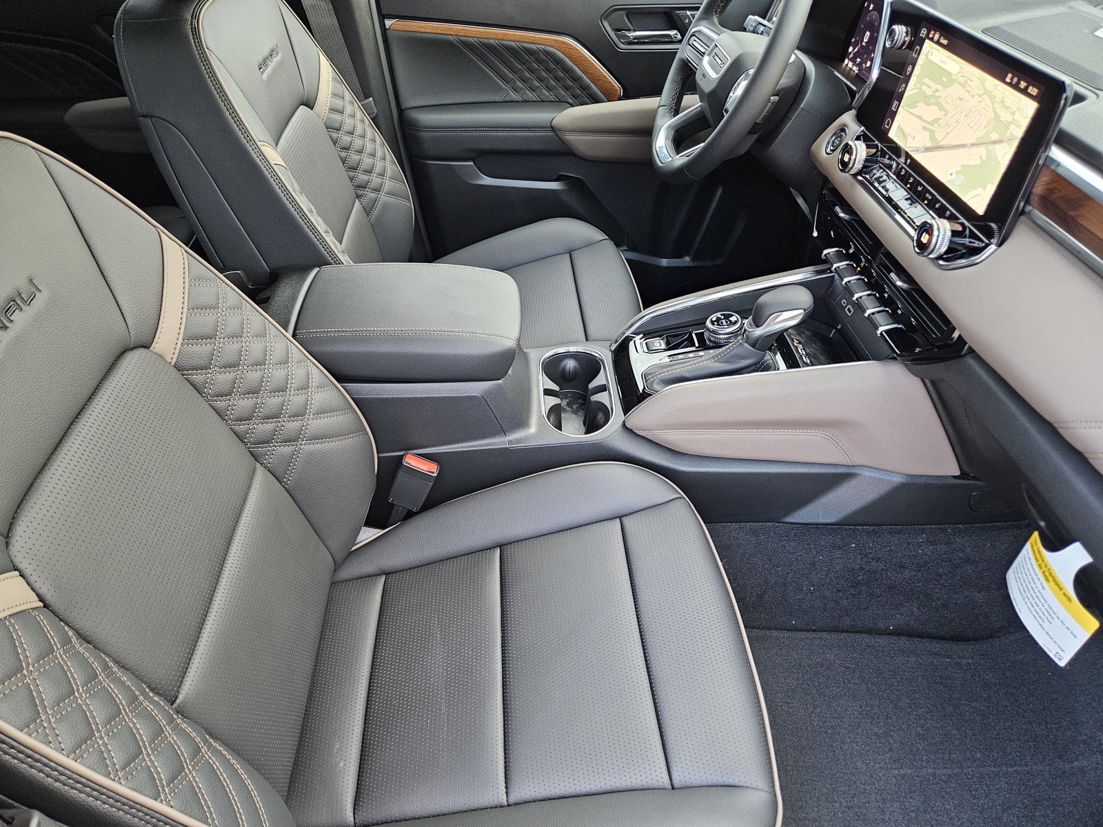 New 2026 GMC Canyon Denali AWD/4WD image 10