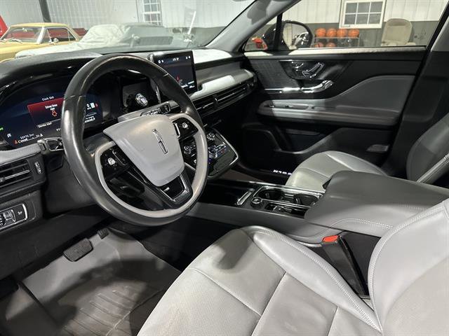 Used 2022 Lincoln Corsair Reserve w/ Sport Package image 16