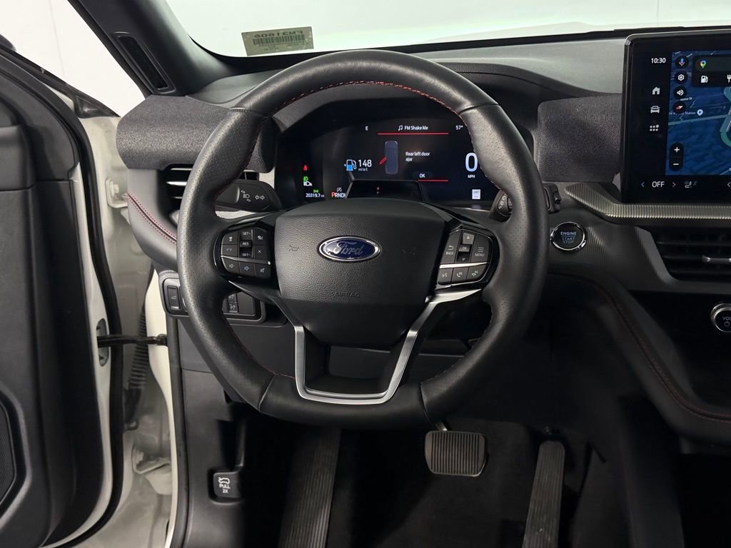 Used 2025 Ford Explorer ST-Line w/ ST-Line Street Pack image 15