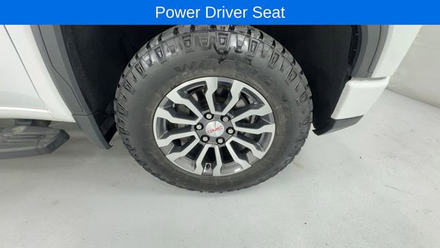 Used 2022 GMC Sierra 1500 AT4 w/ Technology Package AWD/4WD image 9