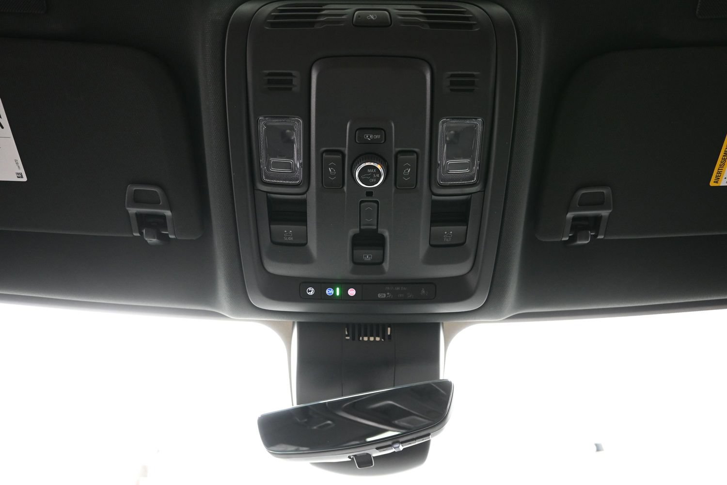 Used 2025 GMC Yukon AT4 w/ AT4 Premium Plus Package AWD/4WD image 28