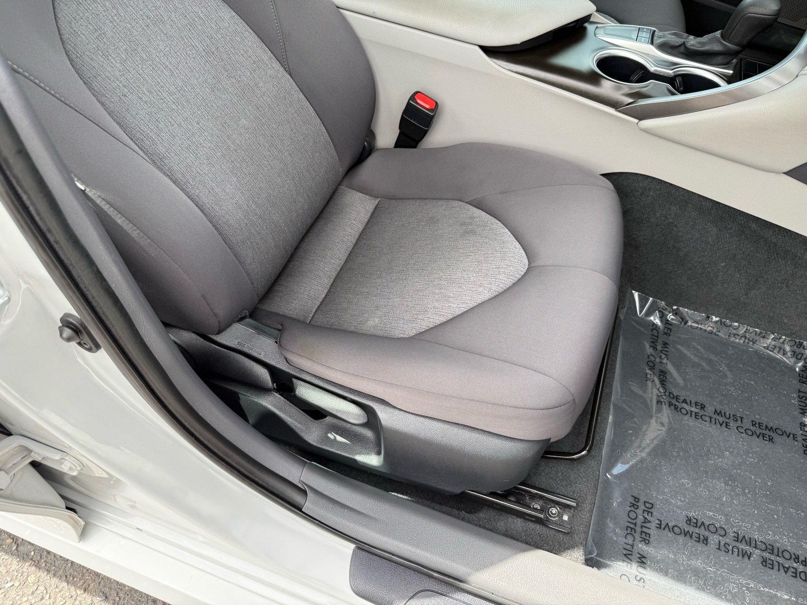 Used 2024 Toyota Camry LE FWD image 31