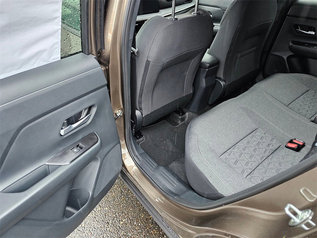 New 2026 Nissan Kicks SV w/ SV Premium Package image 5