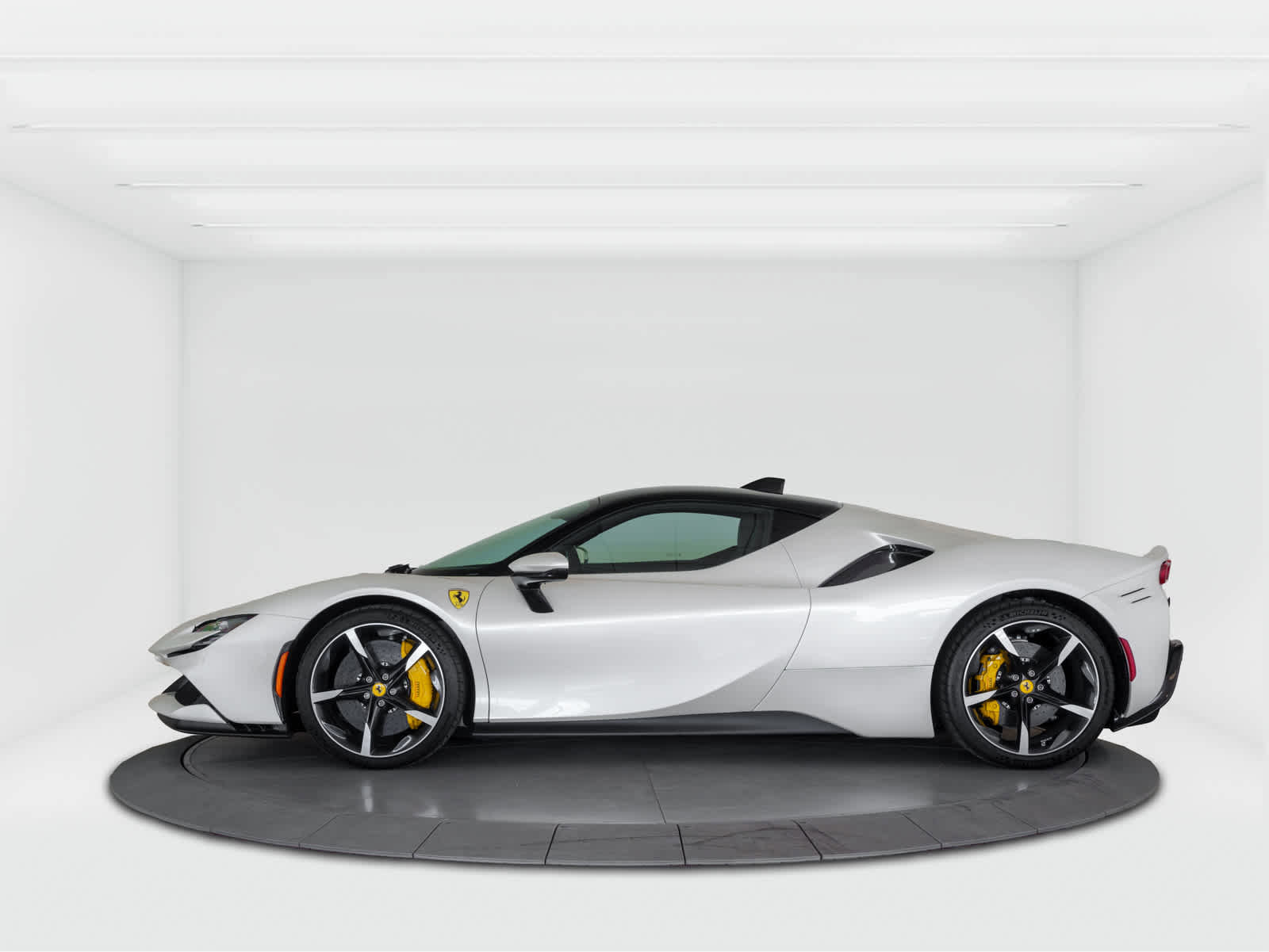 Certified 2022 Ferrari SF90 Stradale image 2