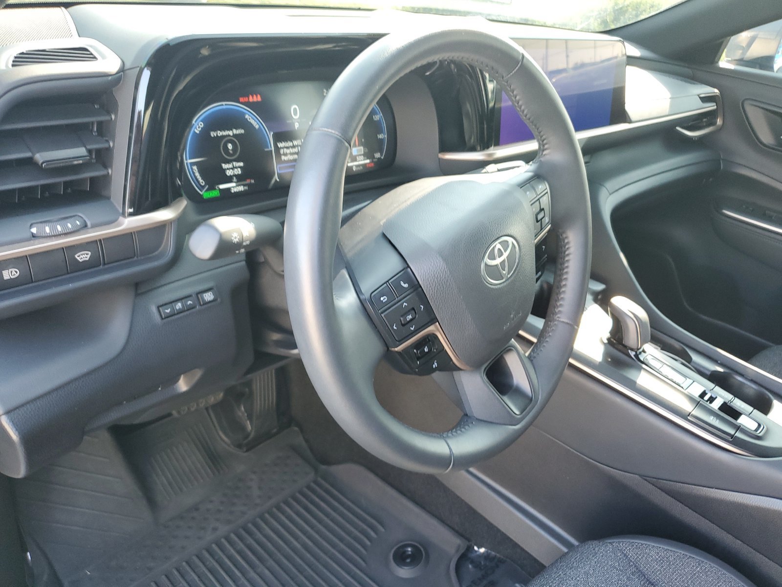 Certified 2023 Toyota Crown AWD/4WD image 19