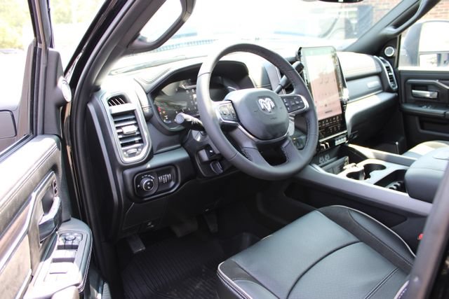 Used 2026 RAM 3500 Laramie AWD/4WD image 18