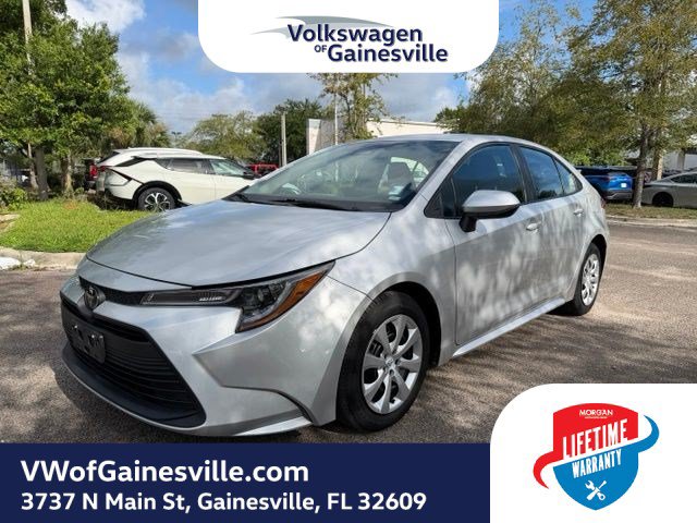 Used 2024 Toyota Corolla LE FWD image 3