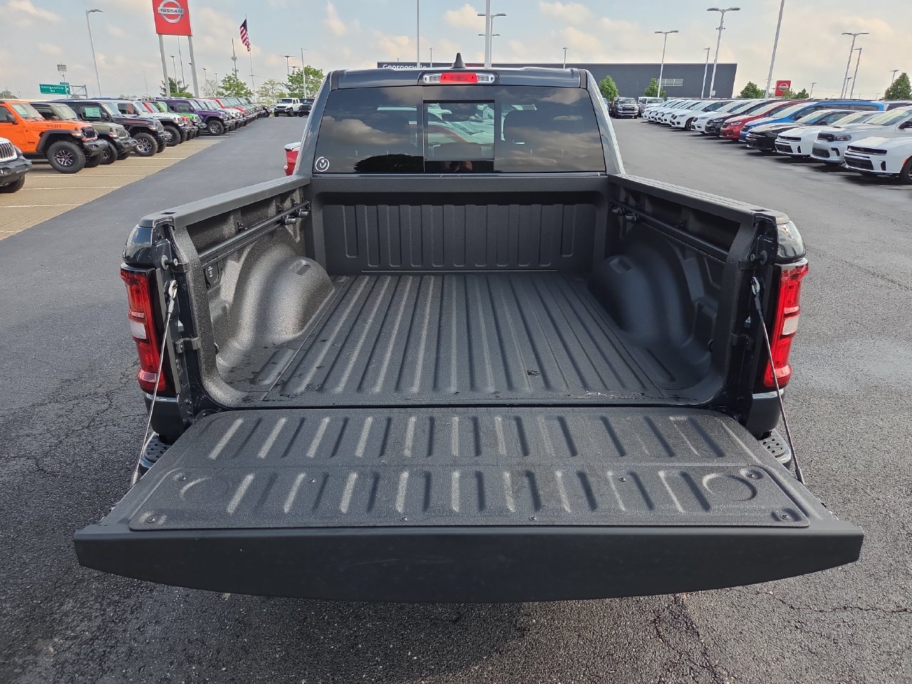 New 2026 RAM 1500 Big Horn AWD/4WD image 7