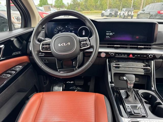 Used 2024 Kia Carnival SX Prestige image 15