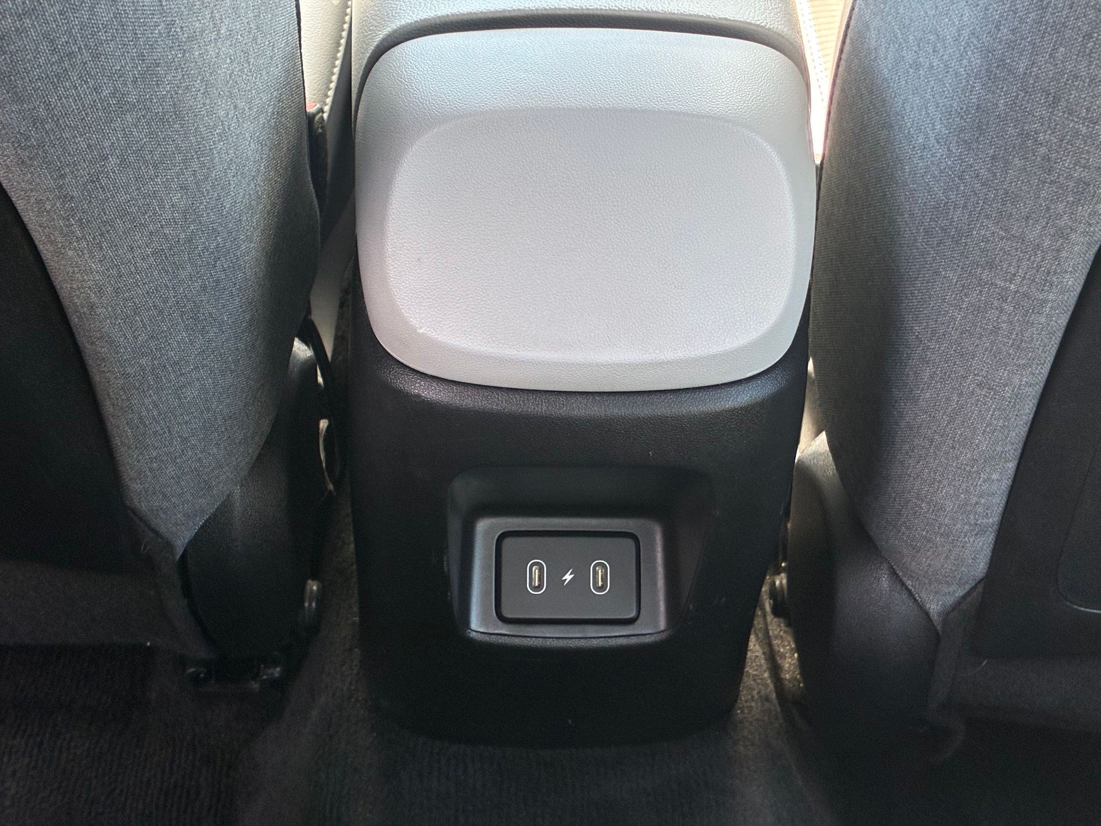Certified 2024 Hyundai Elantra Limited FWD image 26