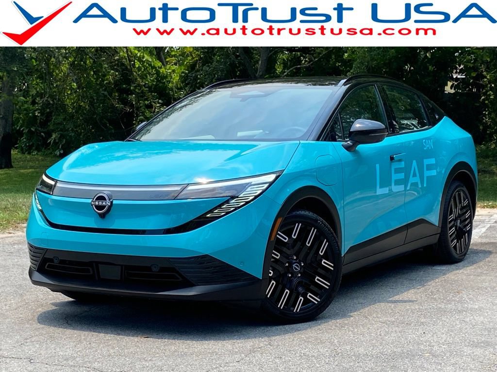 Used 2026 Nissan Leaf Platinum+ w/ Floor Mat Package (Platinum+) FWD image 1