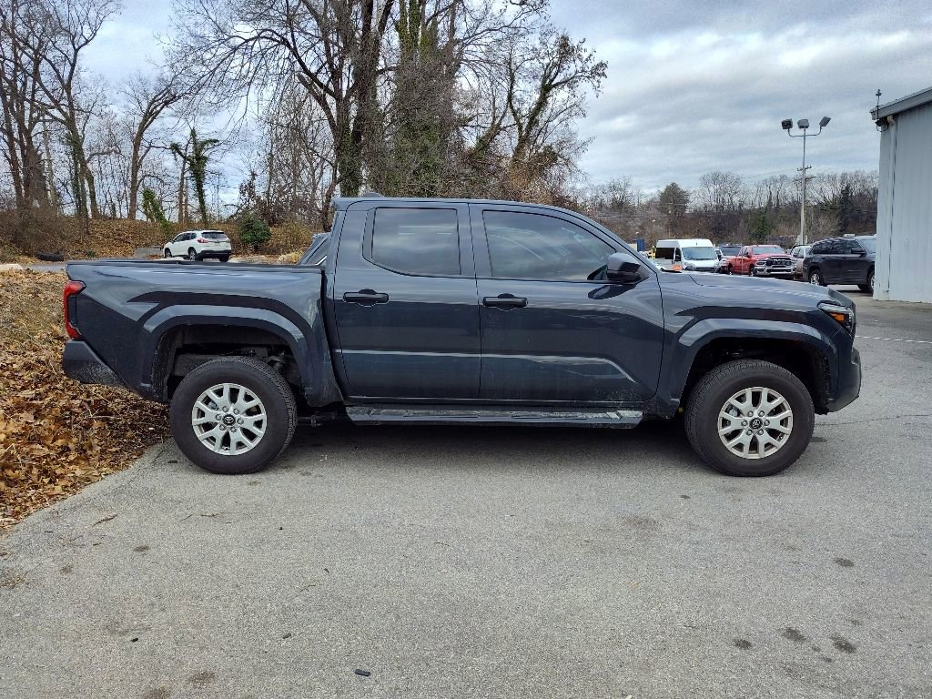 Used 2025 Toyota Tacoma SR w/ SR Upgrade Package image 3