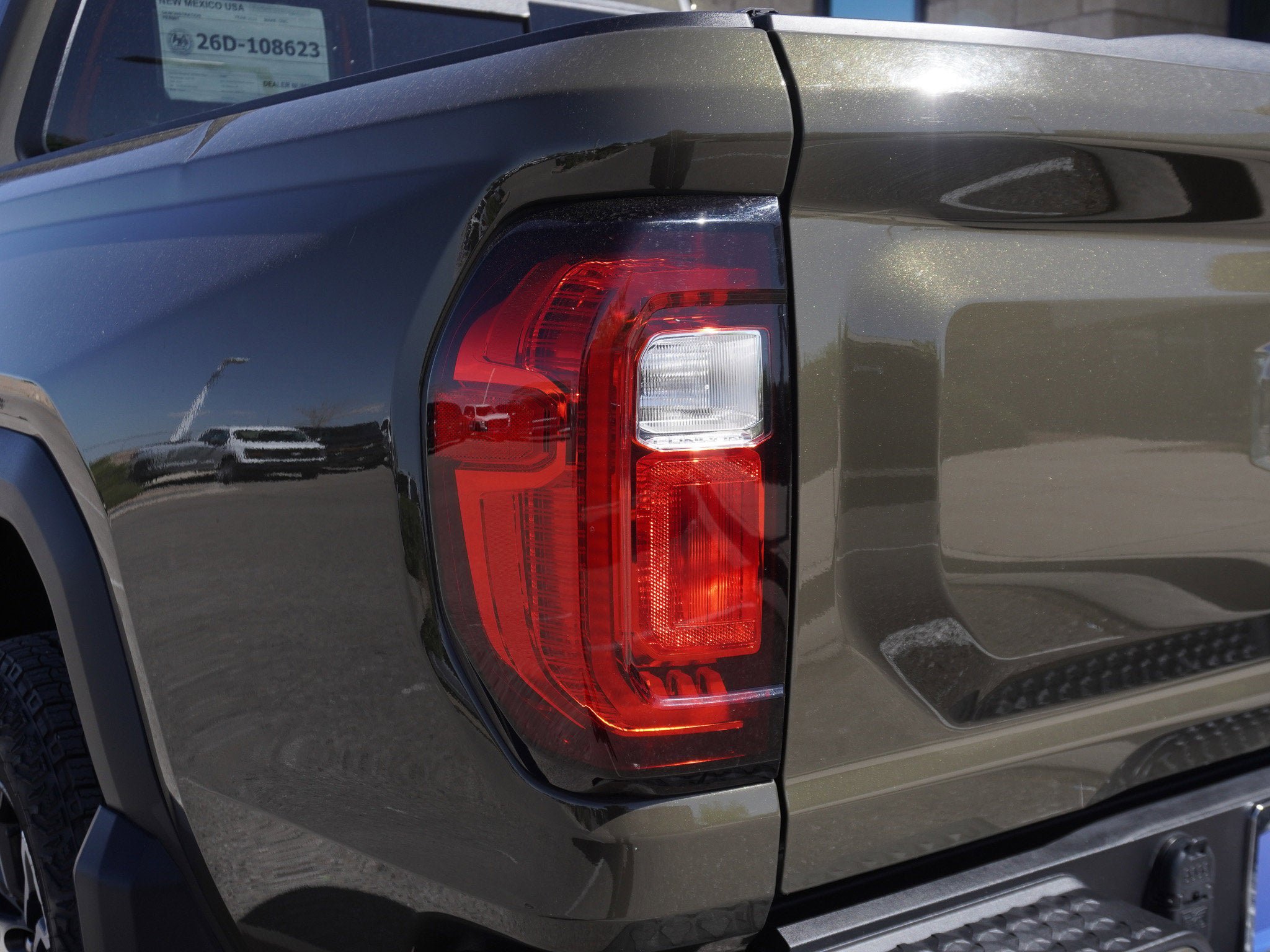 Used 2024 GMC Canyon AT4 w/ LPO, Skid Plate Package AWD/4WD image 18