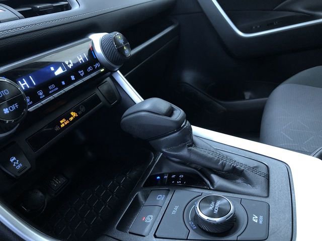 Used 2025 Toyota RAV4 XLE image 29