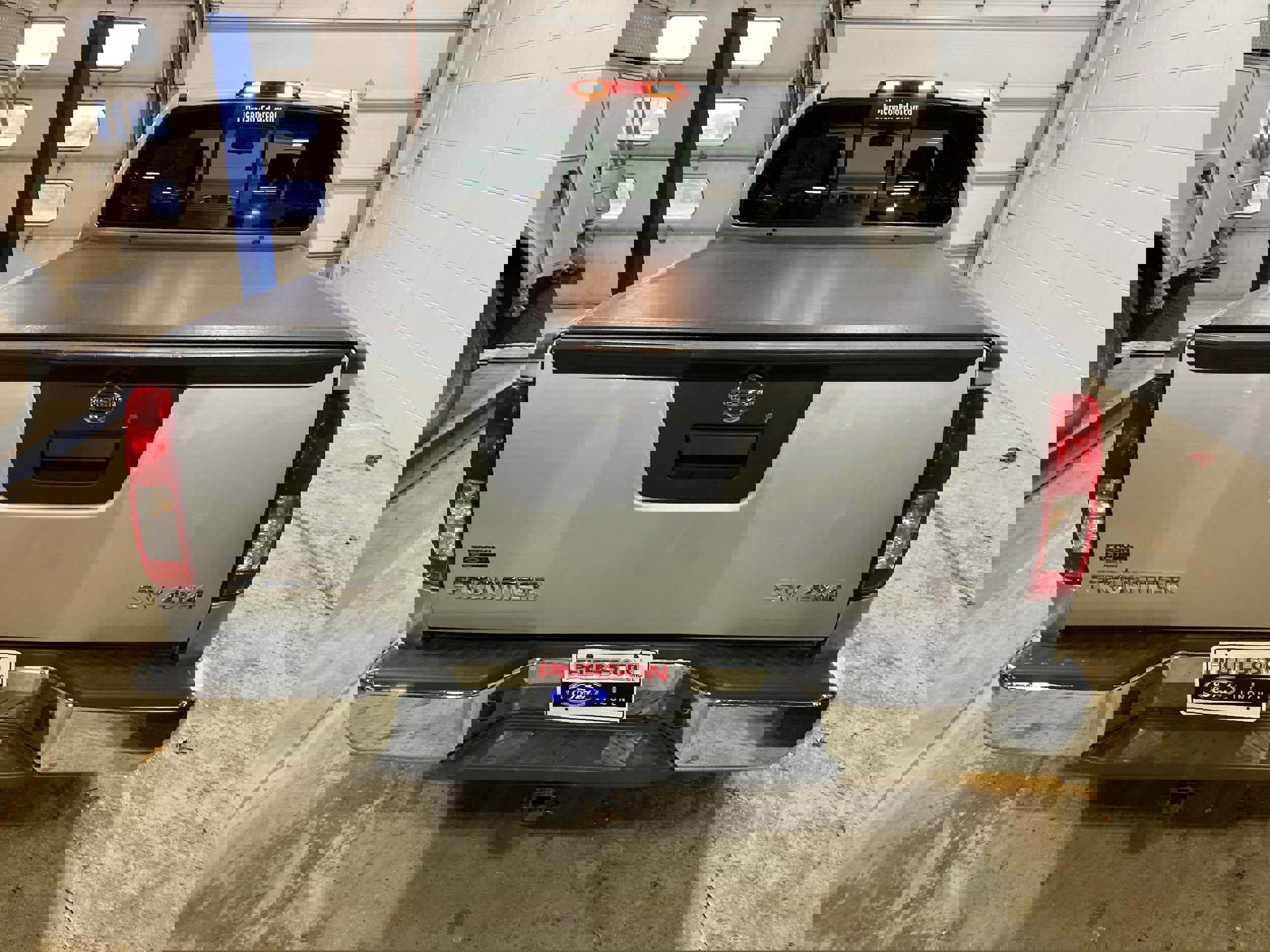 Used 2015 Nissan Frontier SV image 13