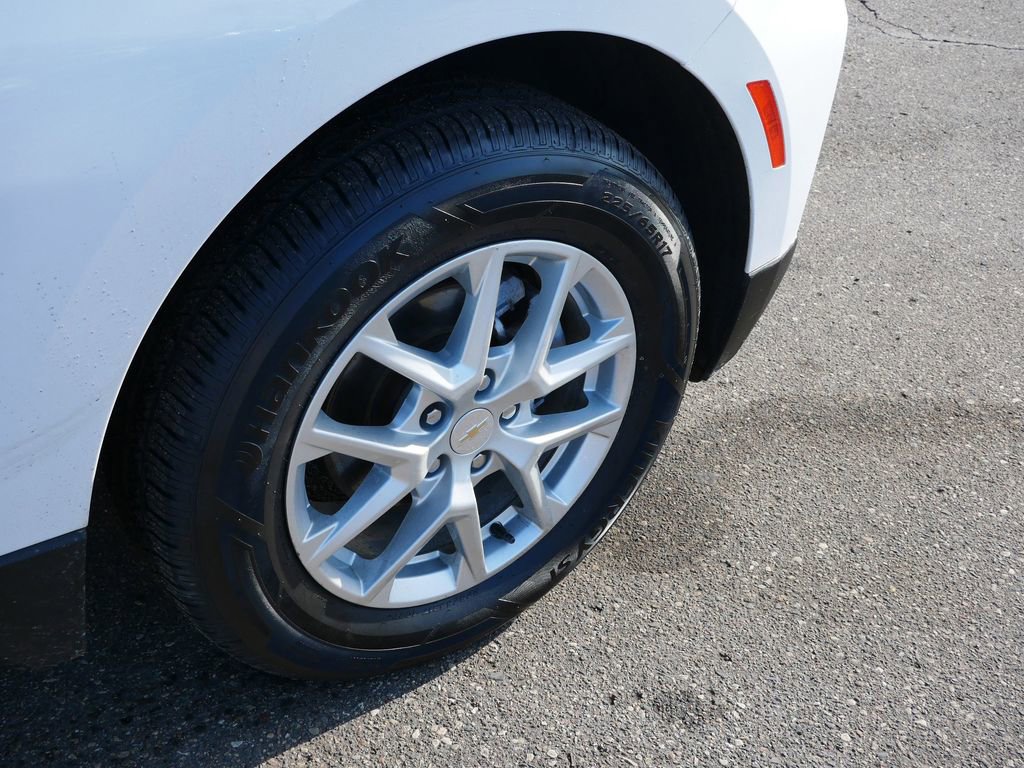 Used 2023 Chevrolet Equinox LS w/ LS Convenience Package AWD/4WD image 13