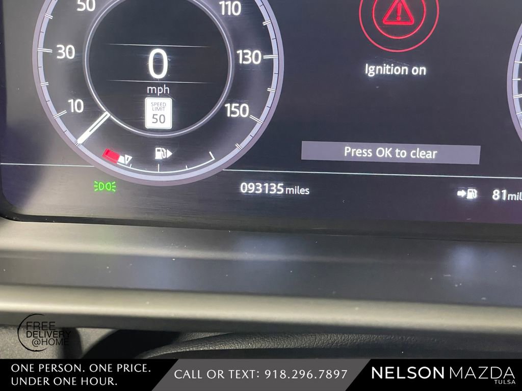 Used 2018 Land Rover Discovery HSE image 26