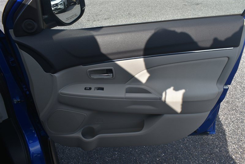 Used 2017 Mitsubishi Outlander Sport ES FWD image 21