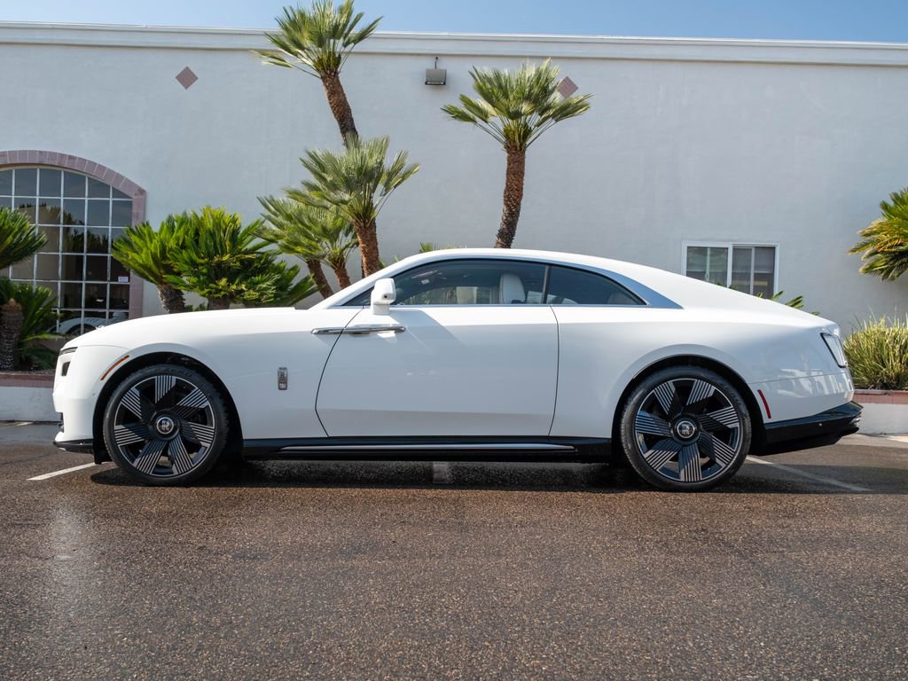 Used 2025 Rolls-Royce Spectre w/ Spectre Launch Package AWD/4WD image 3
