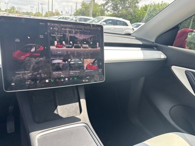 Used 2022 Tesla Model Y Long Range AWD/4WD image 10