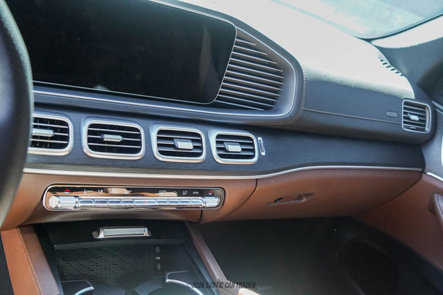 Used 2024 Mercedes-Benz GLS 450 4MATIC image 32