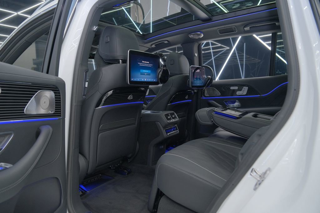 Used 2026 Mercedes-Benz Maybach GLS 600 4MATIC image 61