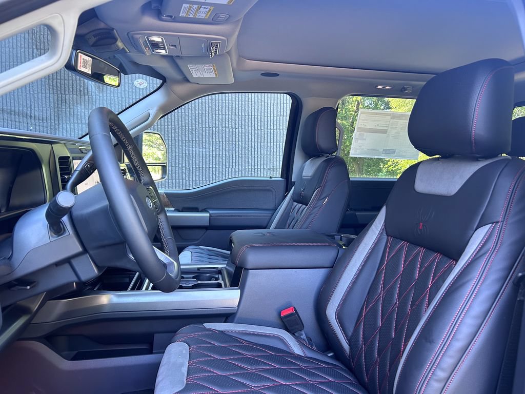 New 2026 Ford F250 Lariat w/ Black Appearance Package AWD/4WD image 12