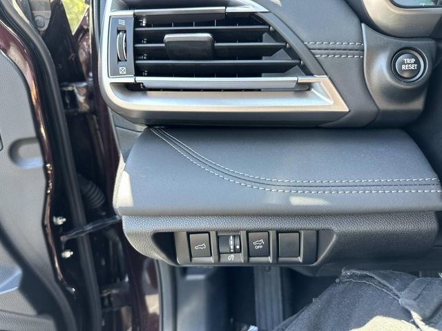 Used 2024 Subaru Outback Touring w/ Popular Package #2 image 33