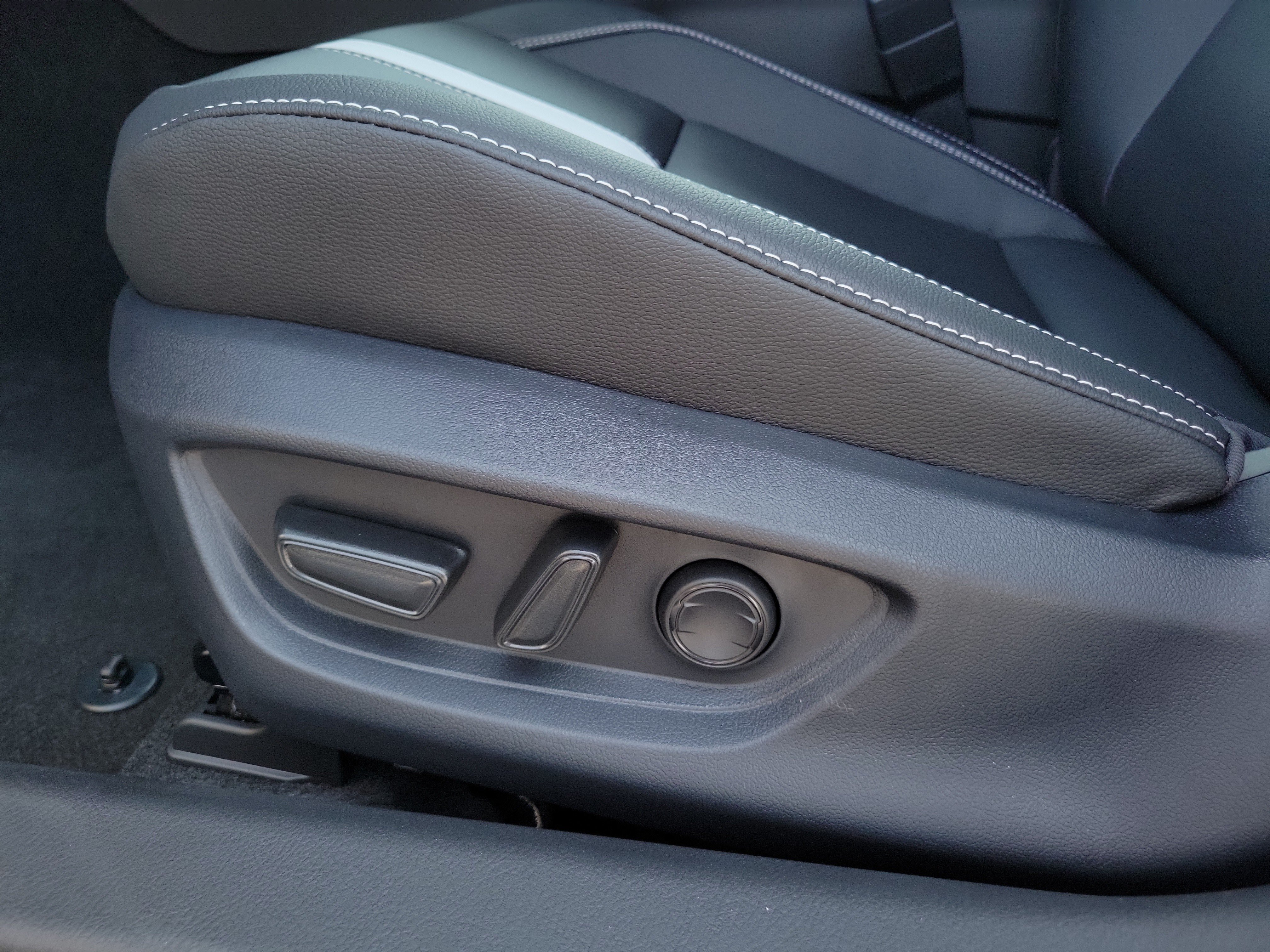 New 2026 Toyota Camry SE AWD/4WD image 18