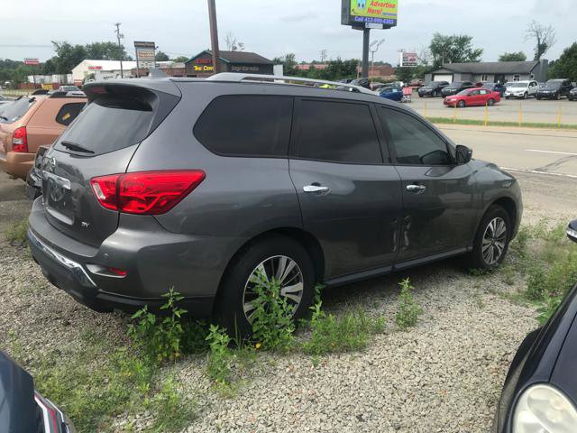 Used 2019 Nissan Pathfinder SV image 6