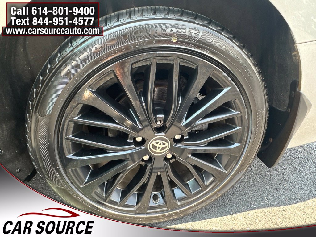 Used 2020 Toyota Camry XLE w/ Cold Weather Package AWD/4WD image 14