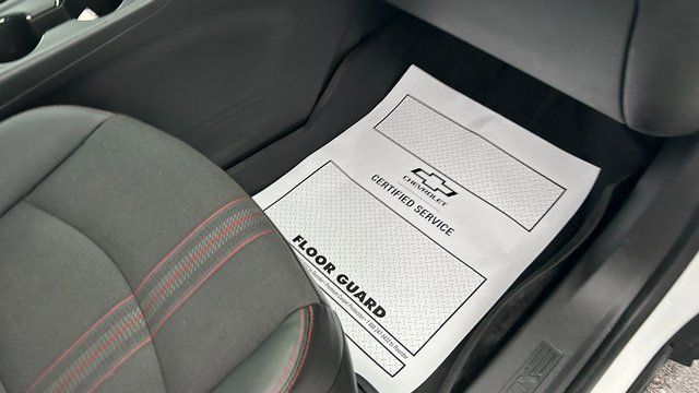 Certified 2022 Chevrolet Equinox RS w/ LPO, Floor Liner Package image 44