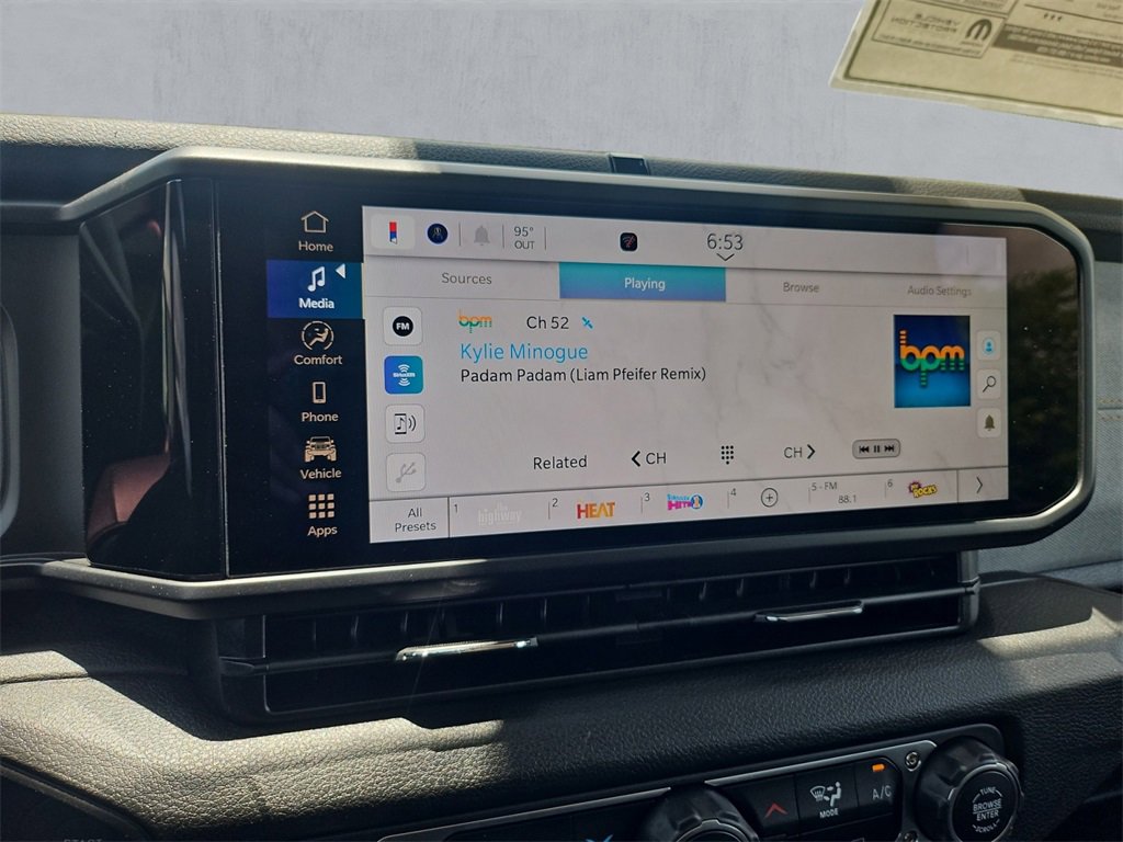 New 2025 Jeep Wrangler Sport S image 19