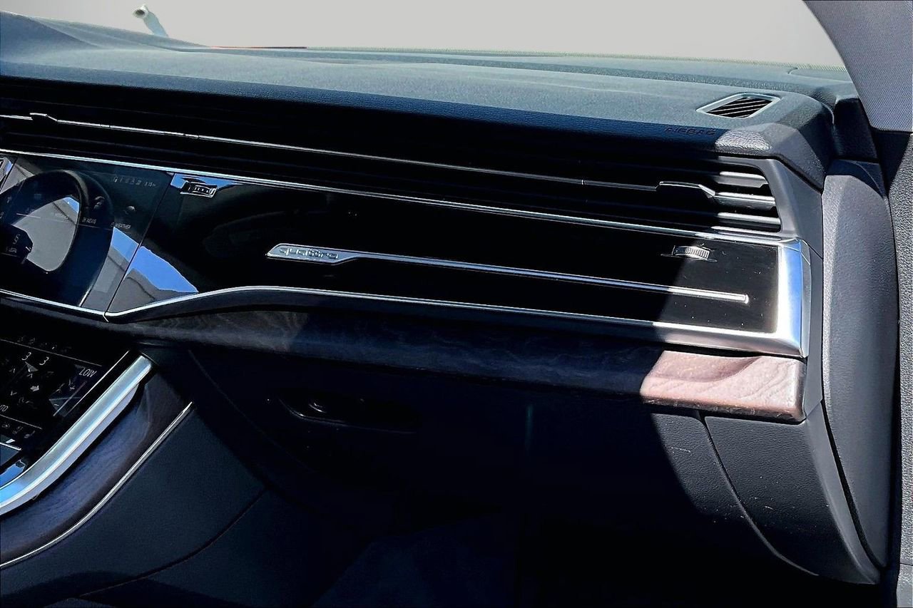 Used 2020 Audi Q8 Premium Plus w/ Premium Plus Package image 21