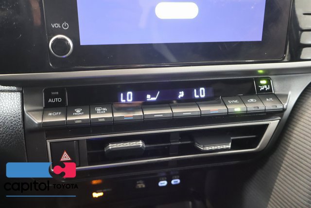 Used 2025 Toyota Camry SE w/ Convenience Package AWD/4WD image 21