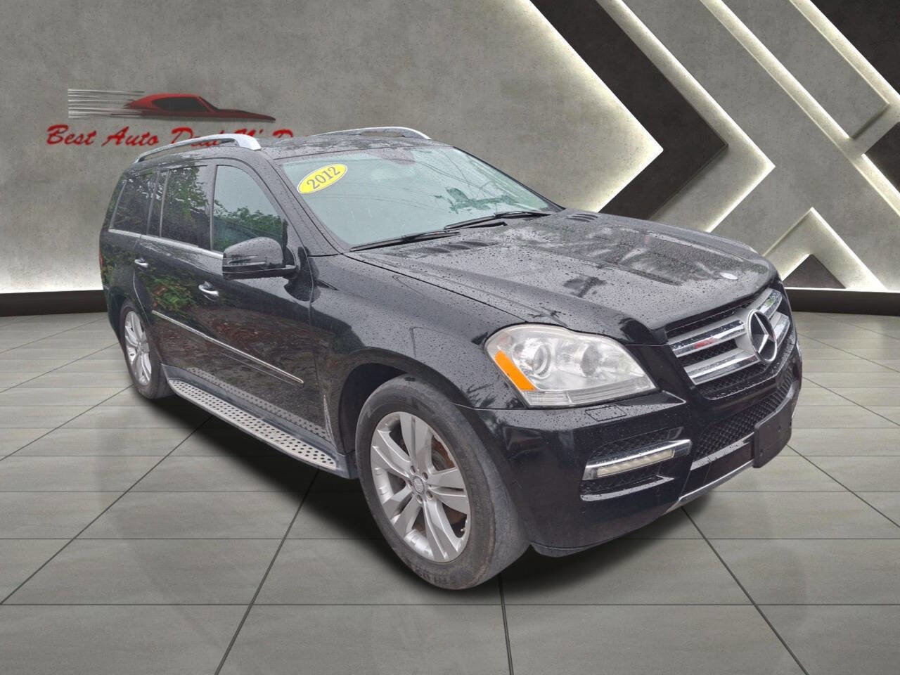 Used 2012 Mercedes-Benz GL 450 4MATIC w/ Premium 1 Pkg image 1