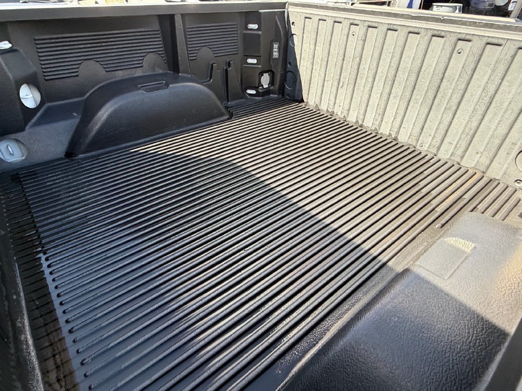 Used 2023 Chevrolet Silverado 1500 LTZ RWD image 14