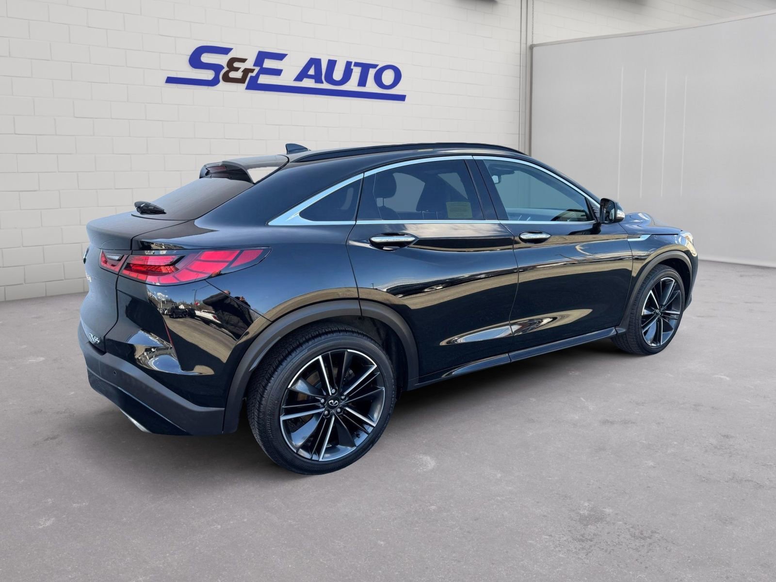 Used 2023 INFINITI QX55 Luxe image 6
