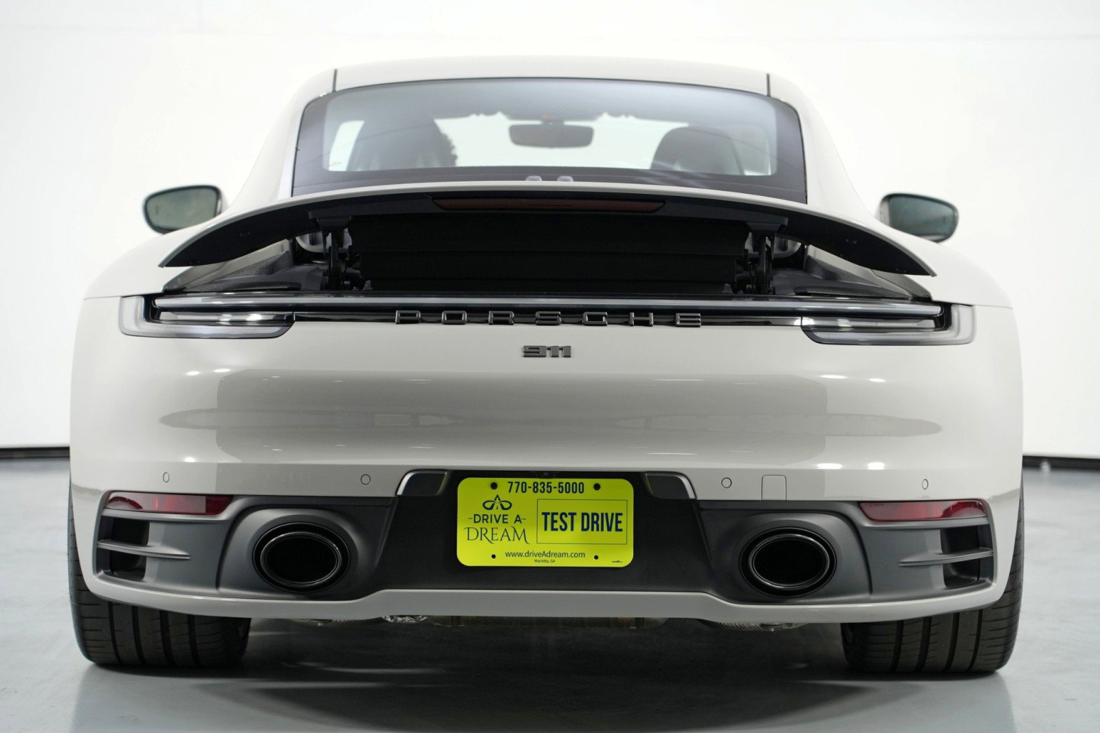 Used 2024 Porsche 911 Carrera T RWD image 10