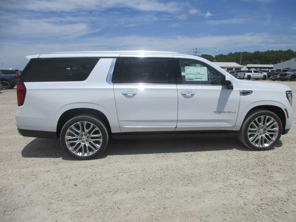 New 2026 GMC Yukon XL Denali w/ Denali Reserve Package AWD/4WD image 3