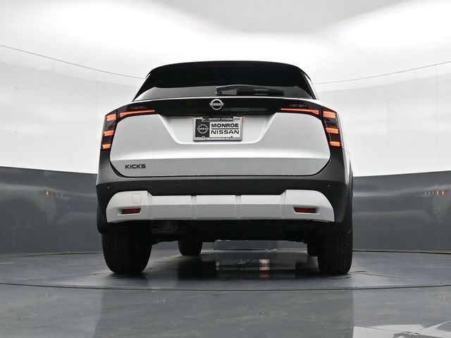 Certified 2025 Nissan Kicks SV FWD image 21