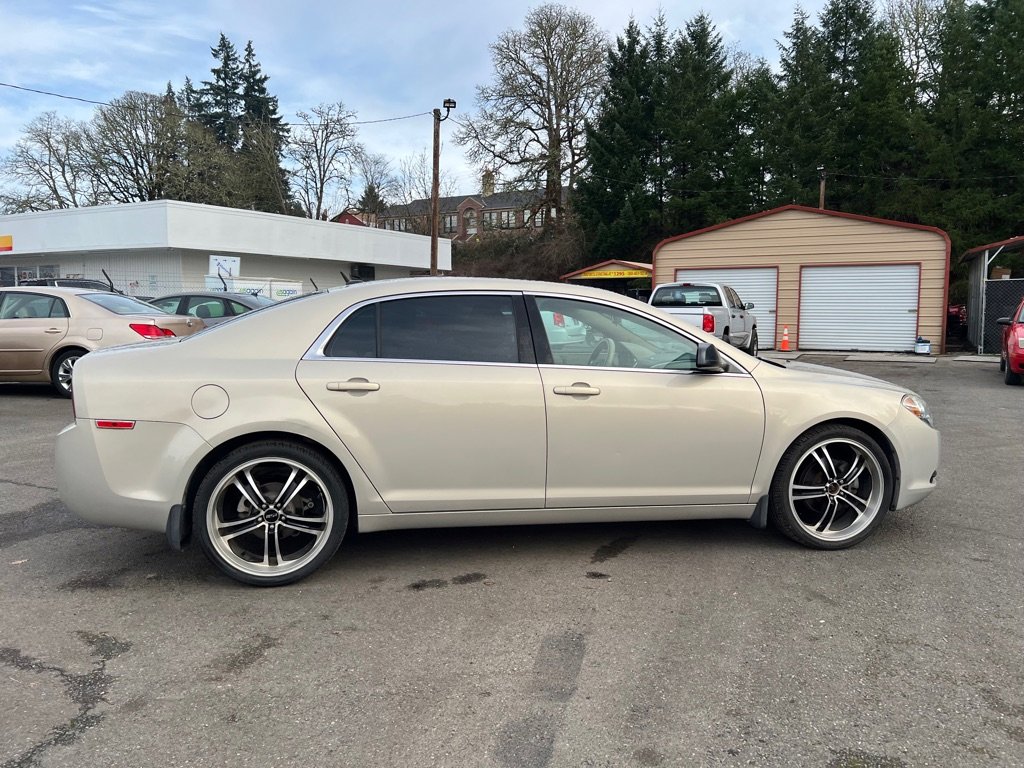 Used 2011 Chevrolet Malibu LS image 14