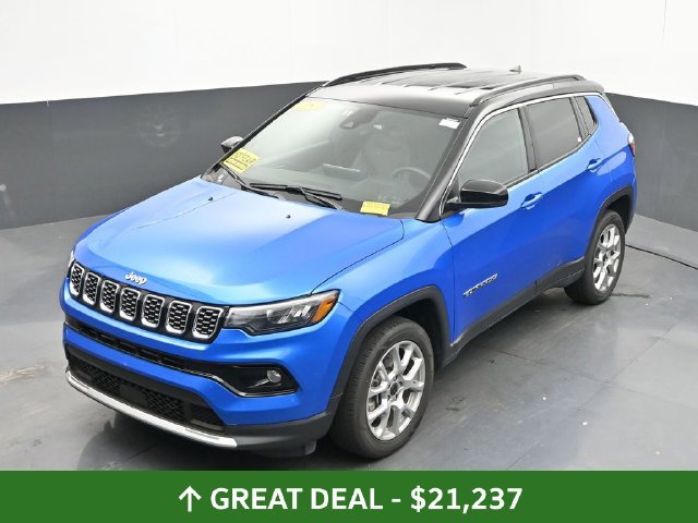 Used 2025 Jeep Compass Limited AWD/4WD image 42