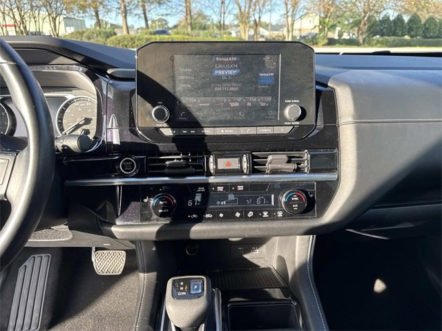 Used 2022 Nissan Pathfinder SV image 24