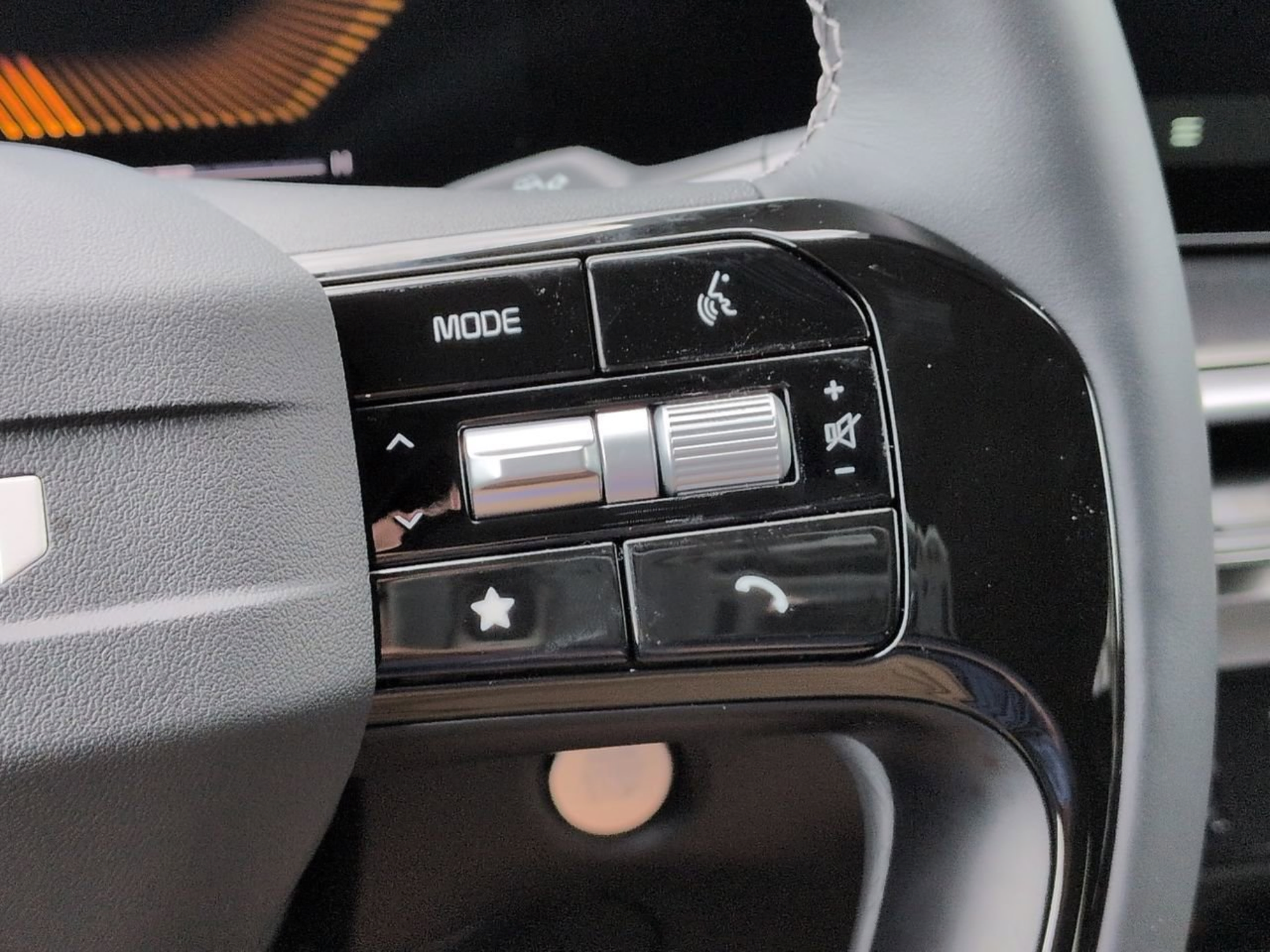 New 2026 Kia Sorento LX FWD image 61