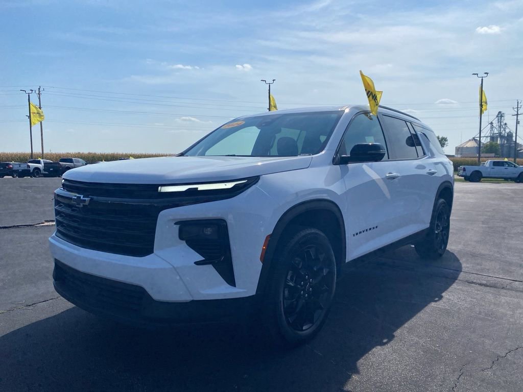 Used 2025 Chevrolet Traverse LT w/ Midnight/Sport Edition image 14