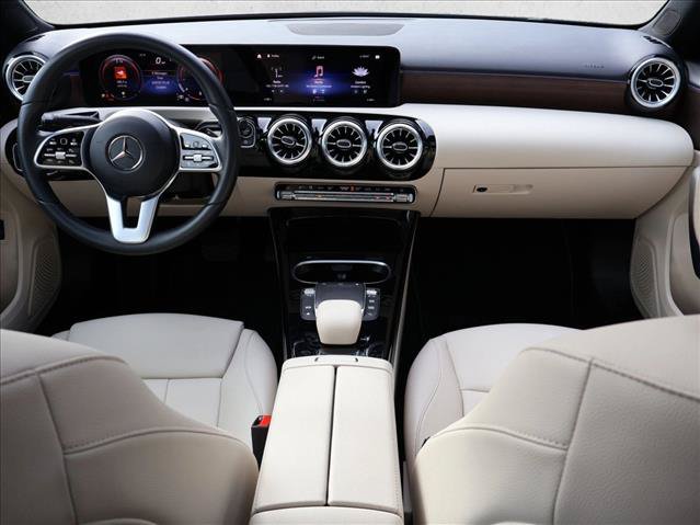 Used 2022 Mercedes-Benz A 220 4MATIC image 22