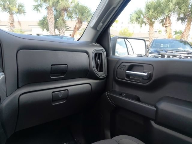 Used 2026 Chevrolet Silverado 1500 Custom RWD image 17