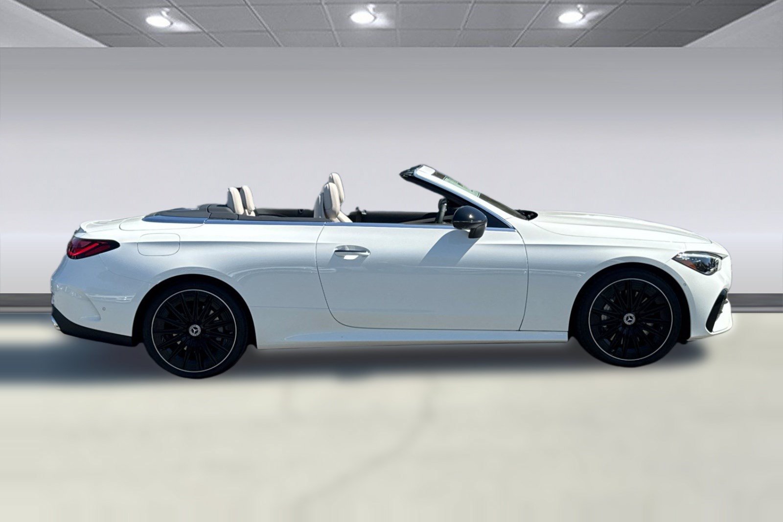 New 2027 Mercedes-Benz CLE 300 4MATIC Coupe image 8