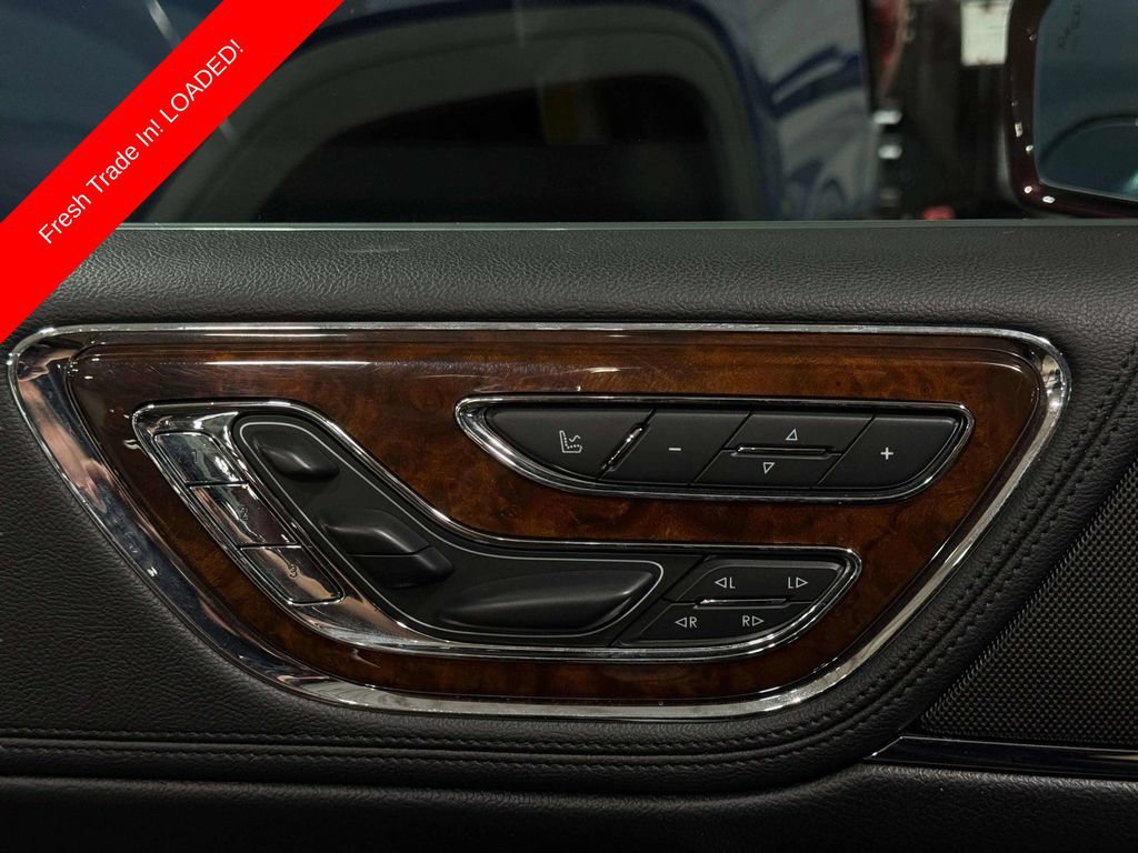 Used 2018 Lincoln Continental Reserve AWD/4WD image 10